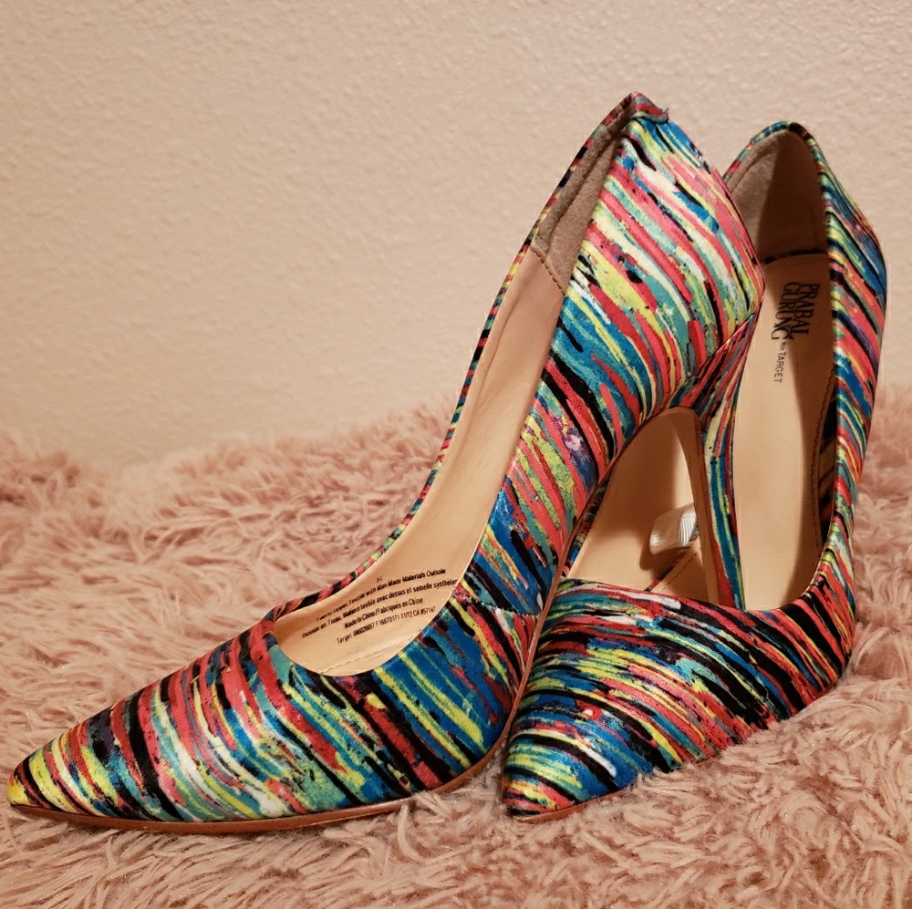 Multicolored pointed heels